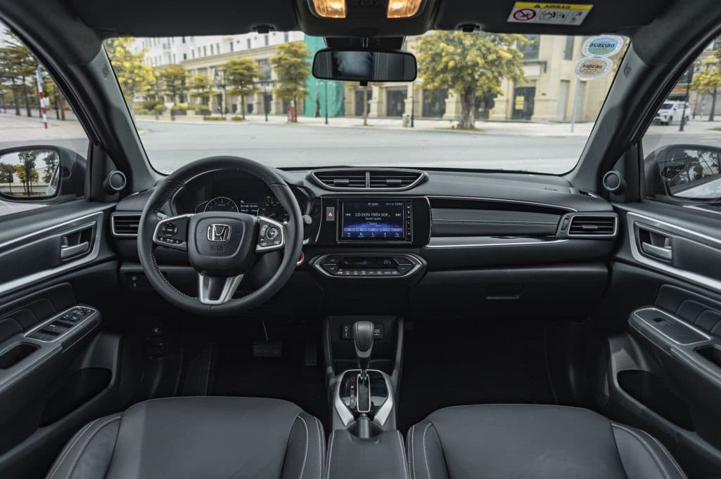 khoang lái honda brv l