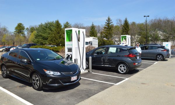 Hệ thống trạm sạc ôtô điện xuyên quốc gia 1